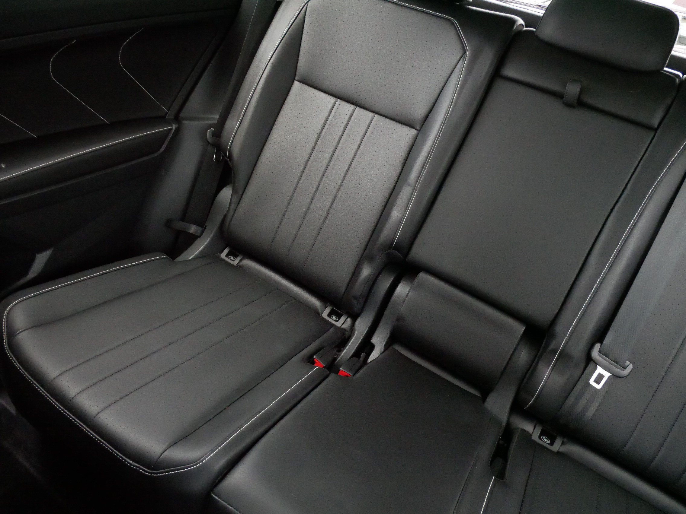 Certified 2024 Volkswagen Tiguan SE AWD/4WD image 12