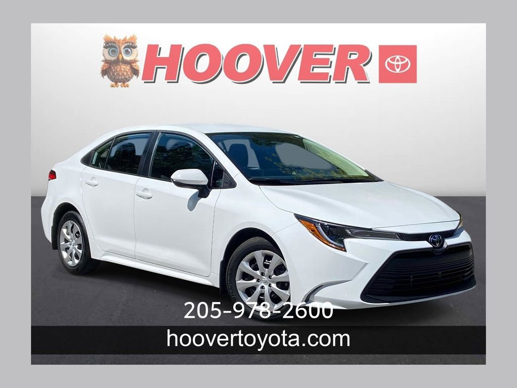 Used 2025 Toyota Corolla LE image 1