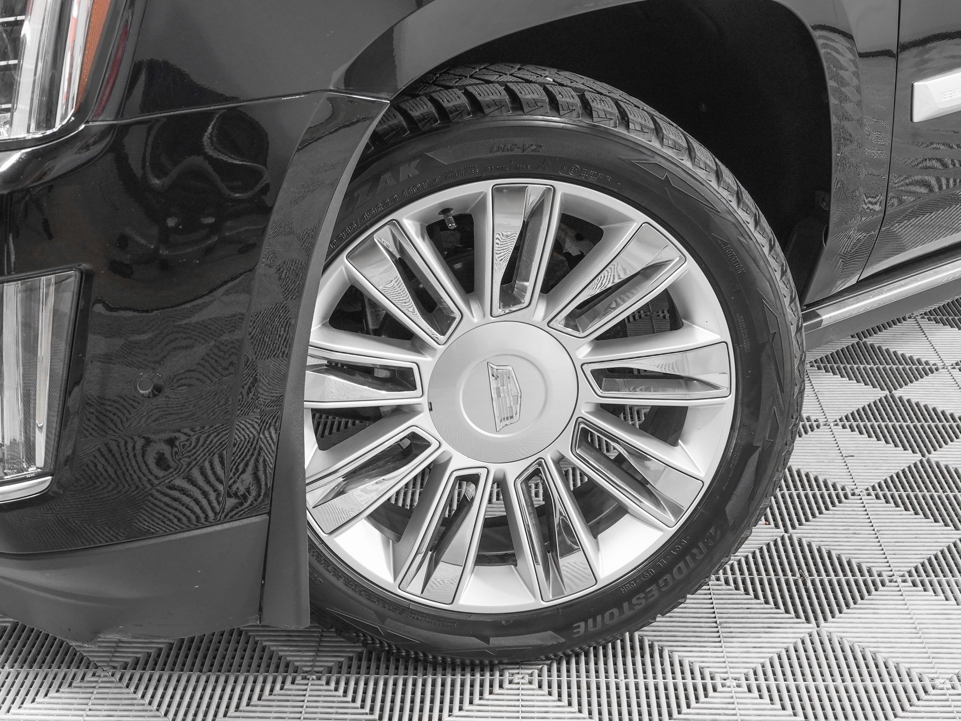 Used 2020 Cadillac Escalade ESV Platinum image 35