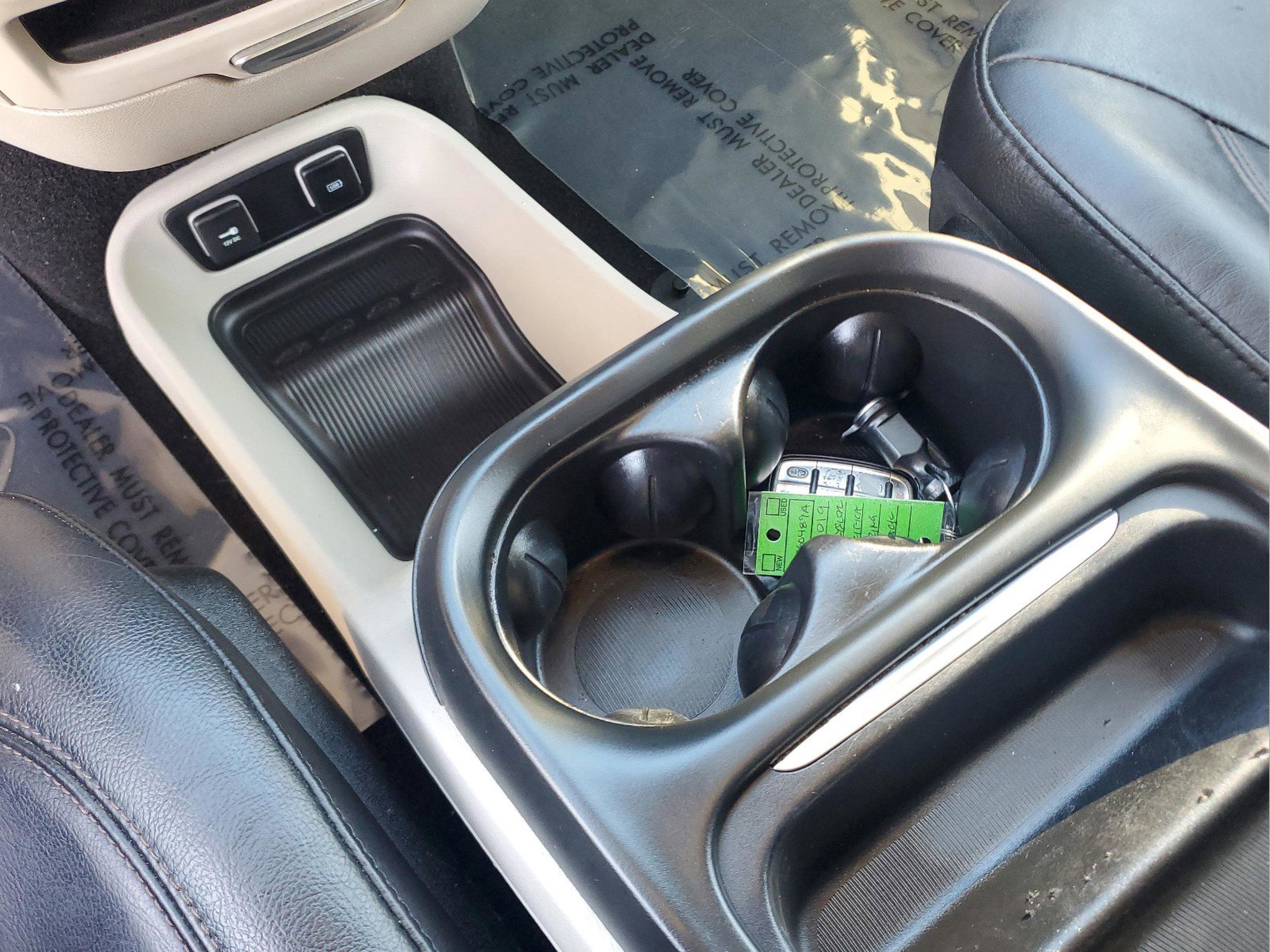 Used 2019 Chrysler Pacifica Touring-L image 25