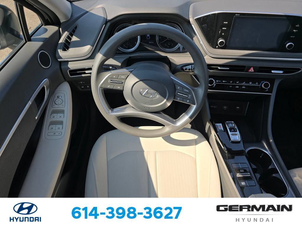 Used 2023 Hyundai Sonata SE w/ Cargo Package FWD image 17