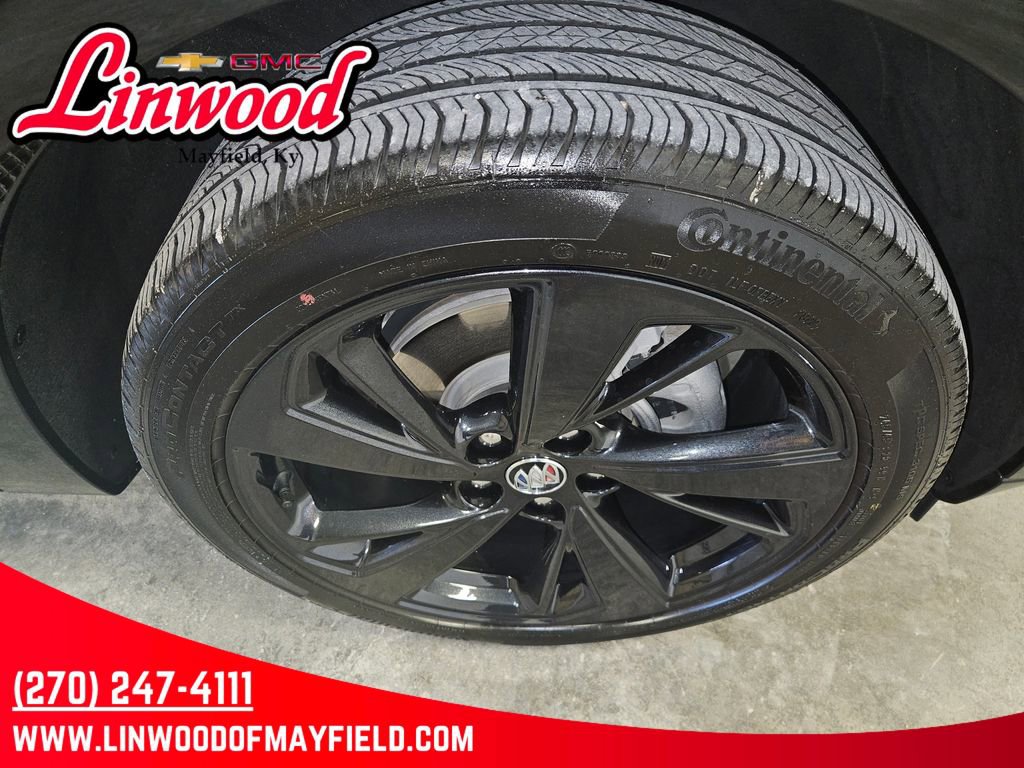 Used 2023 Buick Envision Essence w/ Sport Touring Package FWD image 9