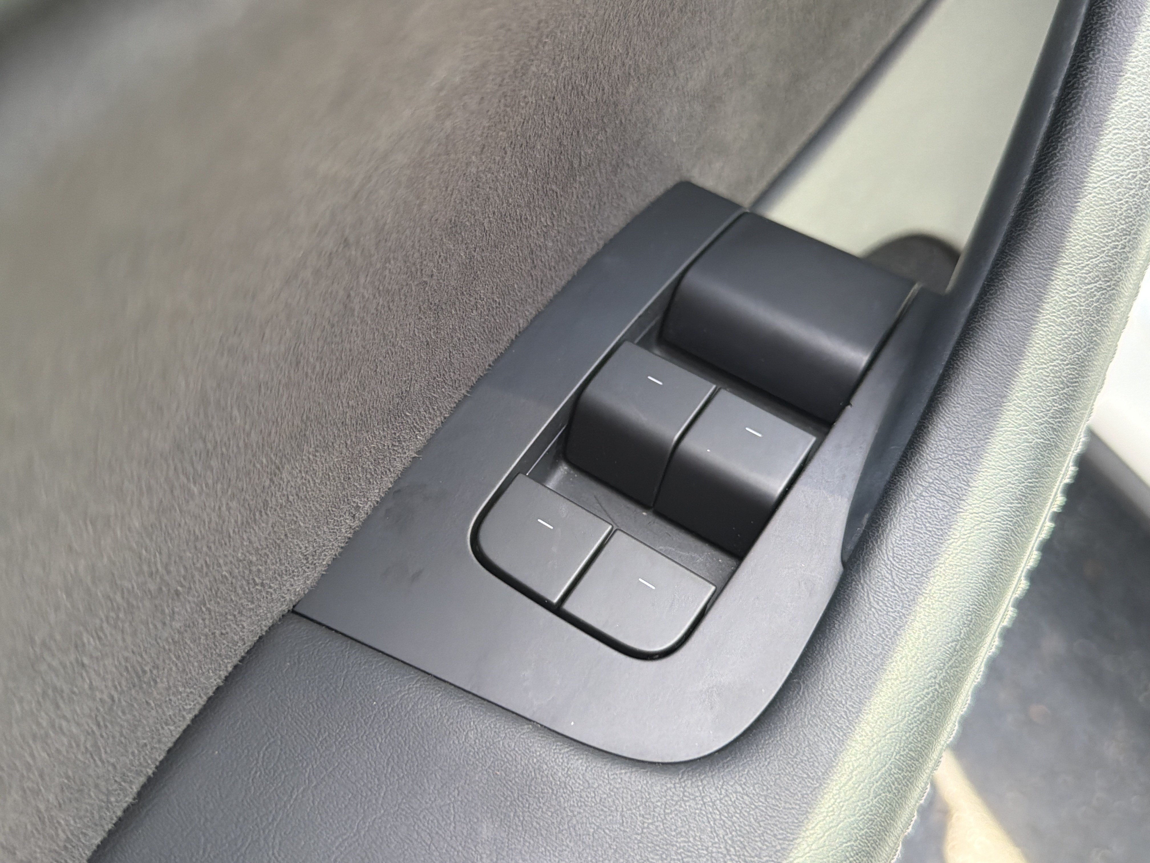 Used 2023 Tesla Model Y AWD image 25