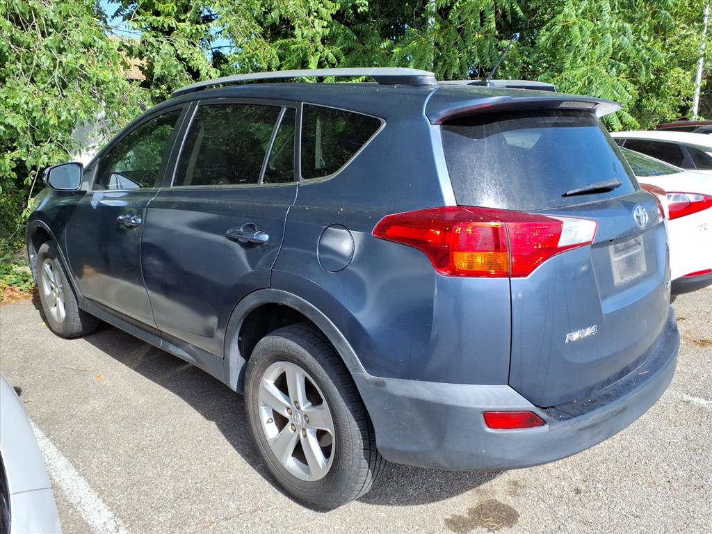 Used 2014 Toyota RAV4 XLE FWD image 2