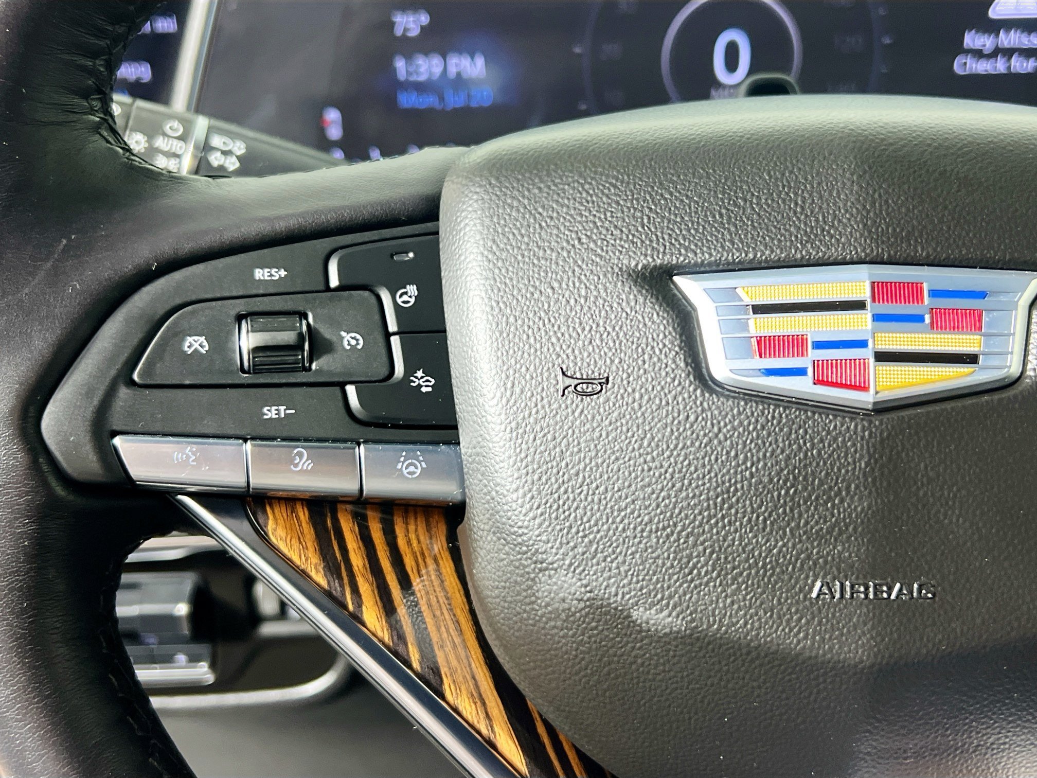 Used 2024 Cadillac Escalade Premium Luxury w/ Performance Package AWD/4WD image 18