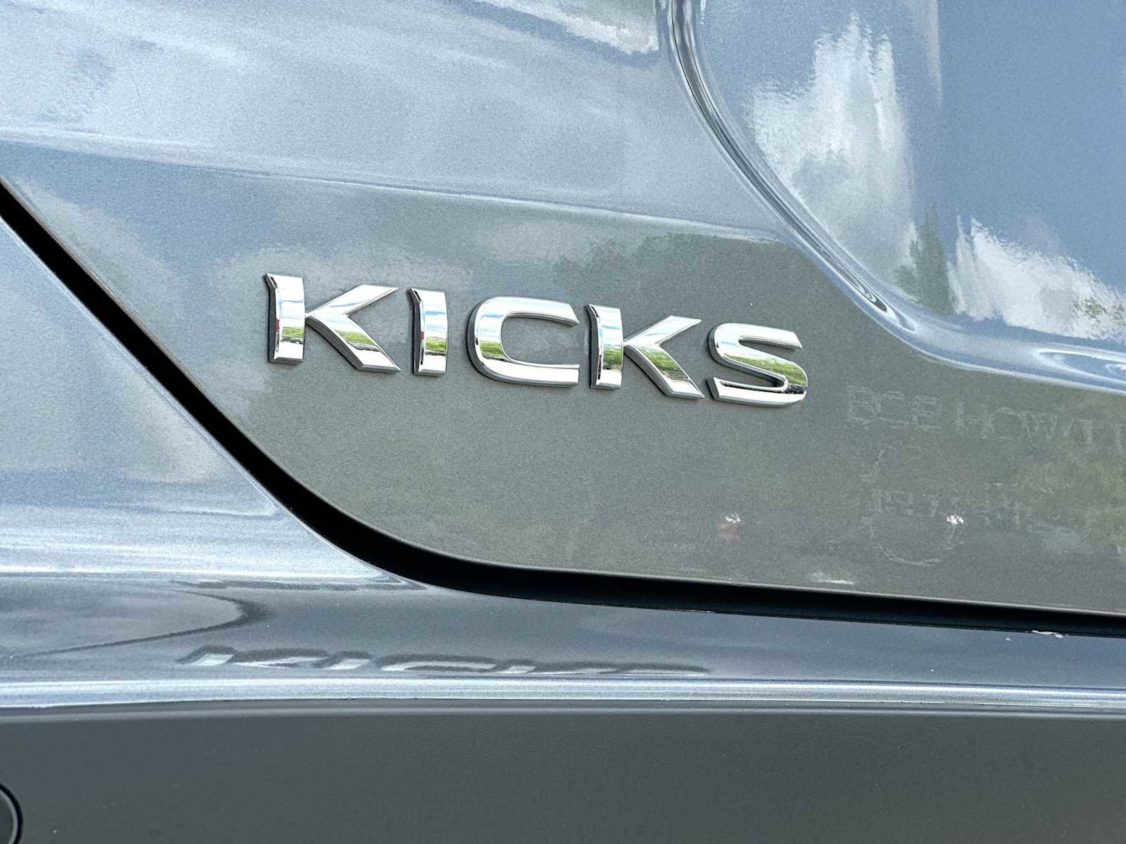 Used 2024 Nissan Kicks SV FWD image 15