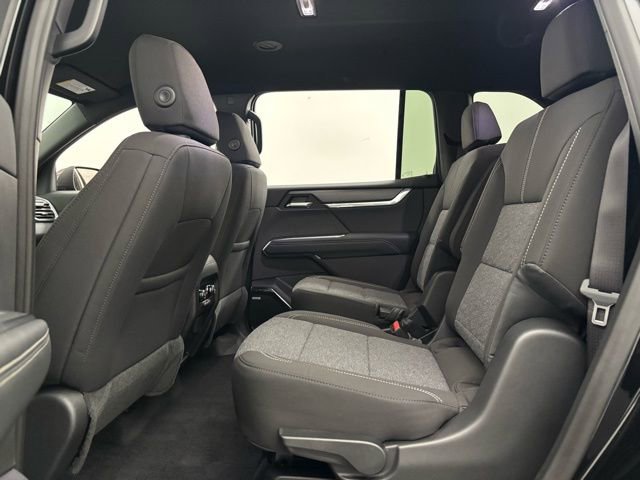 New 2026 GMC Acadia Elevation image 40