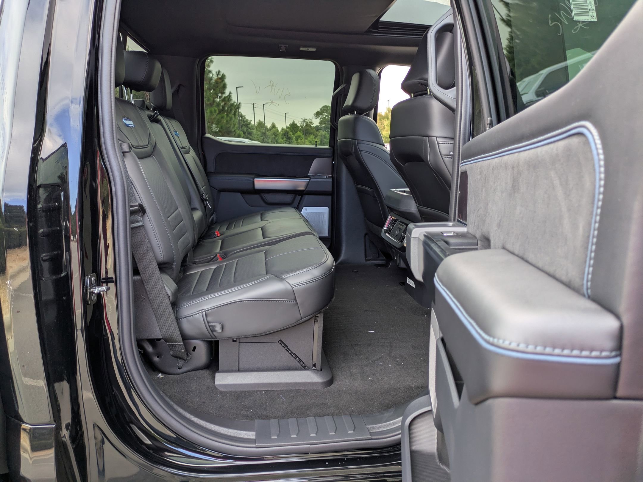 New 2026 Ford F250 Platinum w/ Tremor Off-Road Package image 41