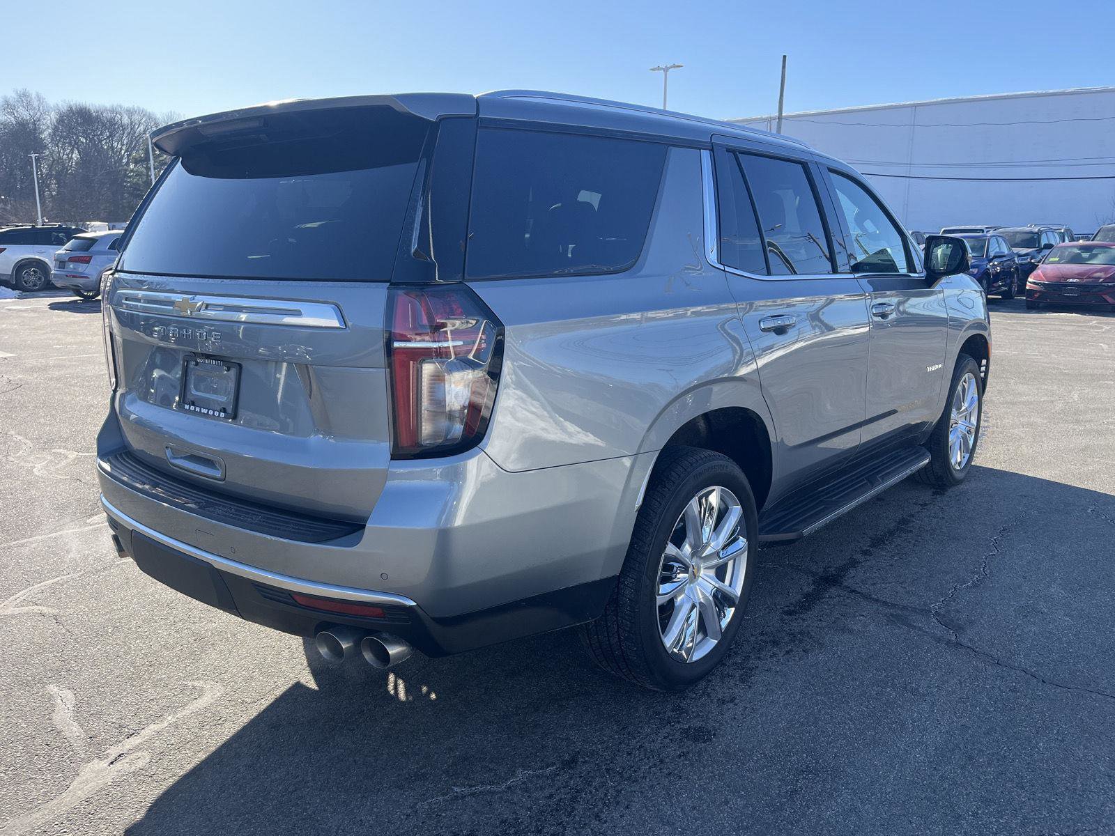 Used 2024 Chevrolet Tahoe High Country image 3