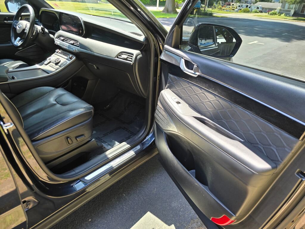 Used 2020 Hyundai Palisade Limited image 14