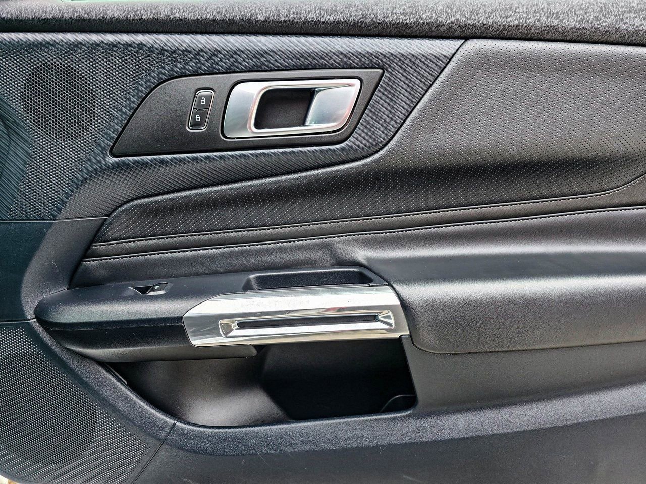Used 2024 Ford Mustang Premium image 35
