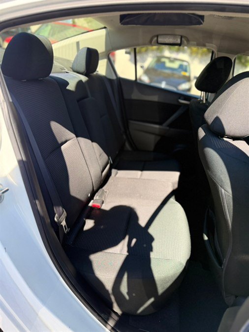 Used 2012 MAZDA MAZDA3 i Touring FWD image 14