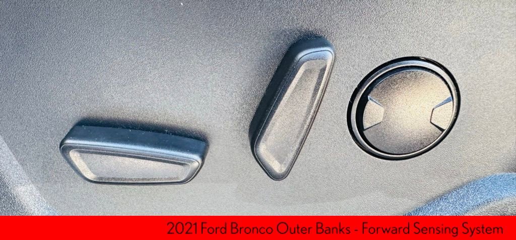 Used 2021 Ford Bronco Outer Banks image 9
