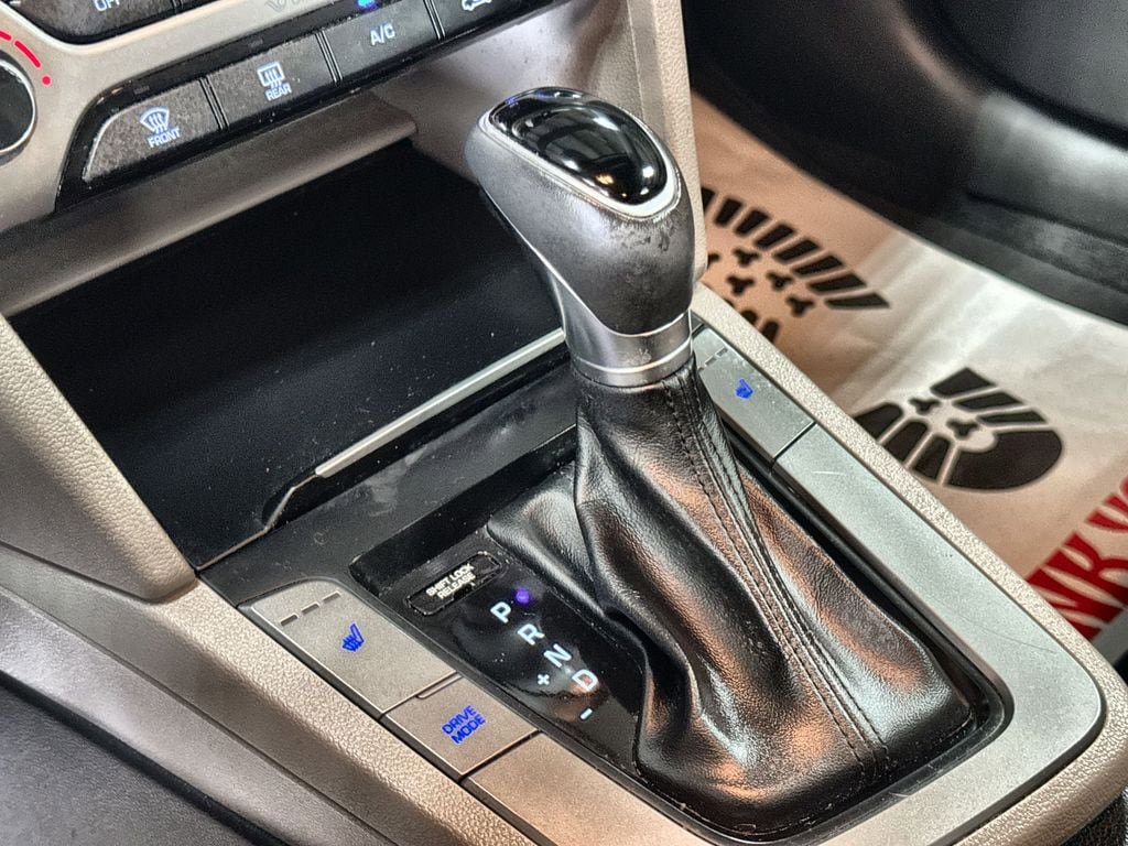 Used 2018 Hyundai Elantra Value Edition FWD image 22