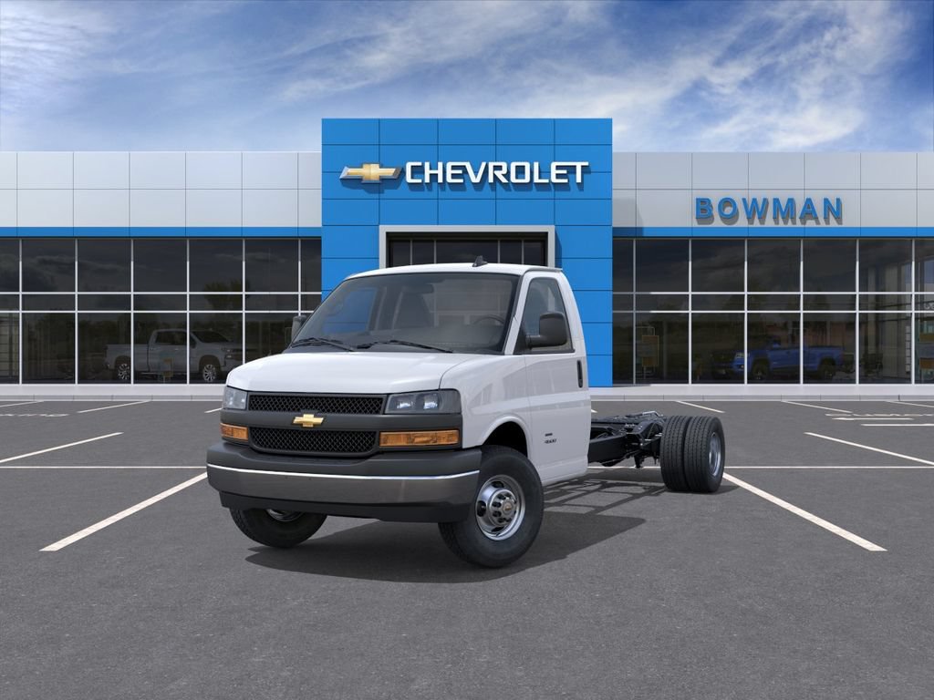 New 2026 Chevrolet Express 3500 w/ Power Convenience Package RWD image 8