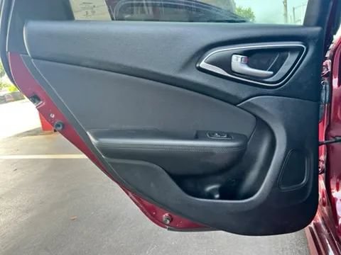 Used 2015 Chrysler 200 Limited w/ Convenience Group FWD image 18