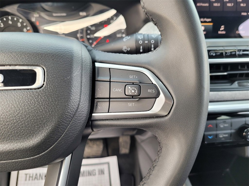 Used 2024 Jeep Compass Latitude image 22