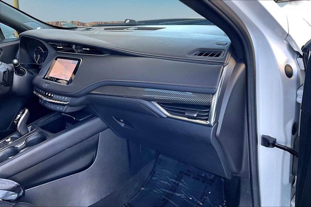 Used 2022 Cadillac XT4 Sport w/ Comfort Package image 17