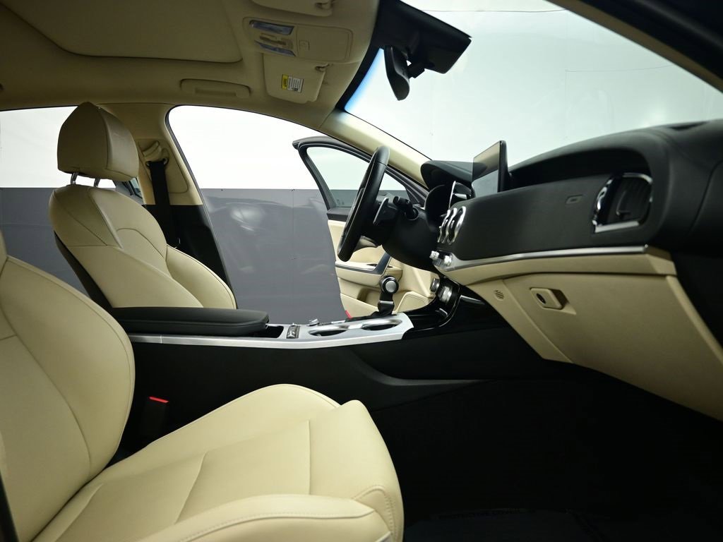Certified 2022 Kia Stinger GT1 image 25