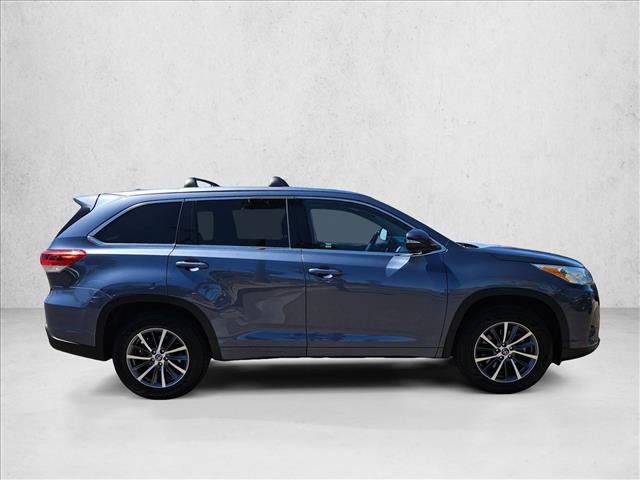 Used 2018 Toyota Highlander XLE image 4