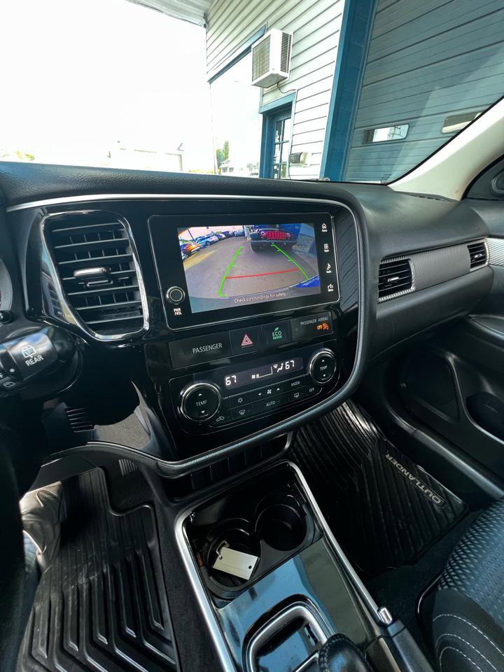 Used 2017 Mitsubishi Outlander SE FWD image 24