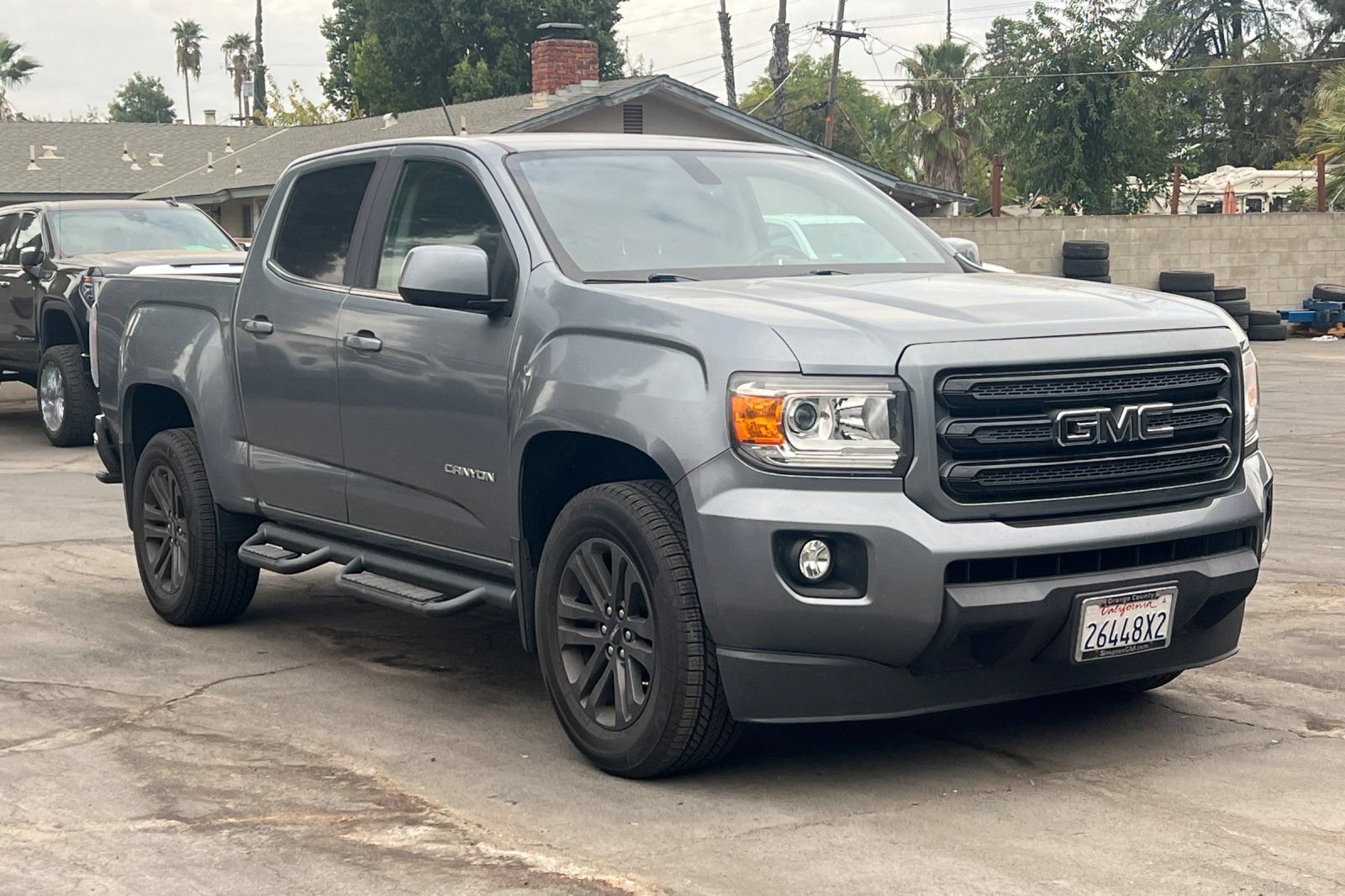 Used 2020 GMC Canyon SLE RWD image 2