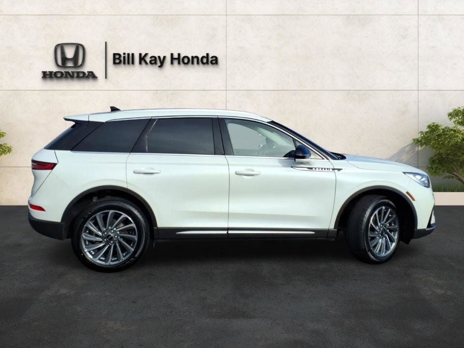 Used 2023 Lincoln Corsair Reserve w/ Equipment Group 201A image 2