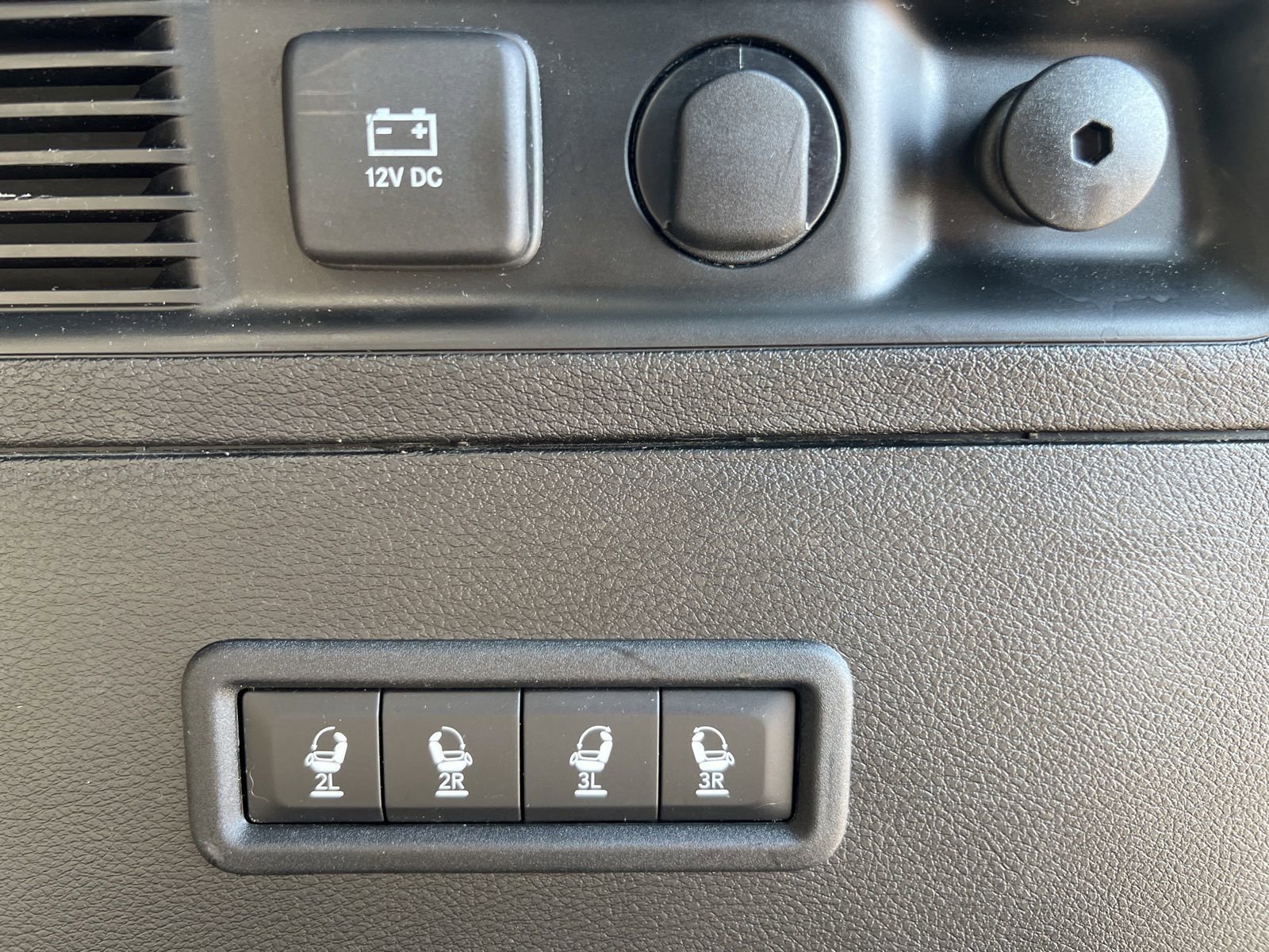 Used 2022 Jeep Wagoneer Series III w/ Flexible Seating Group image 33