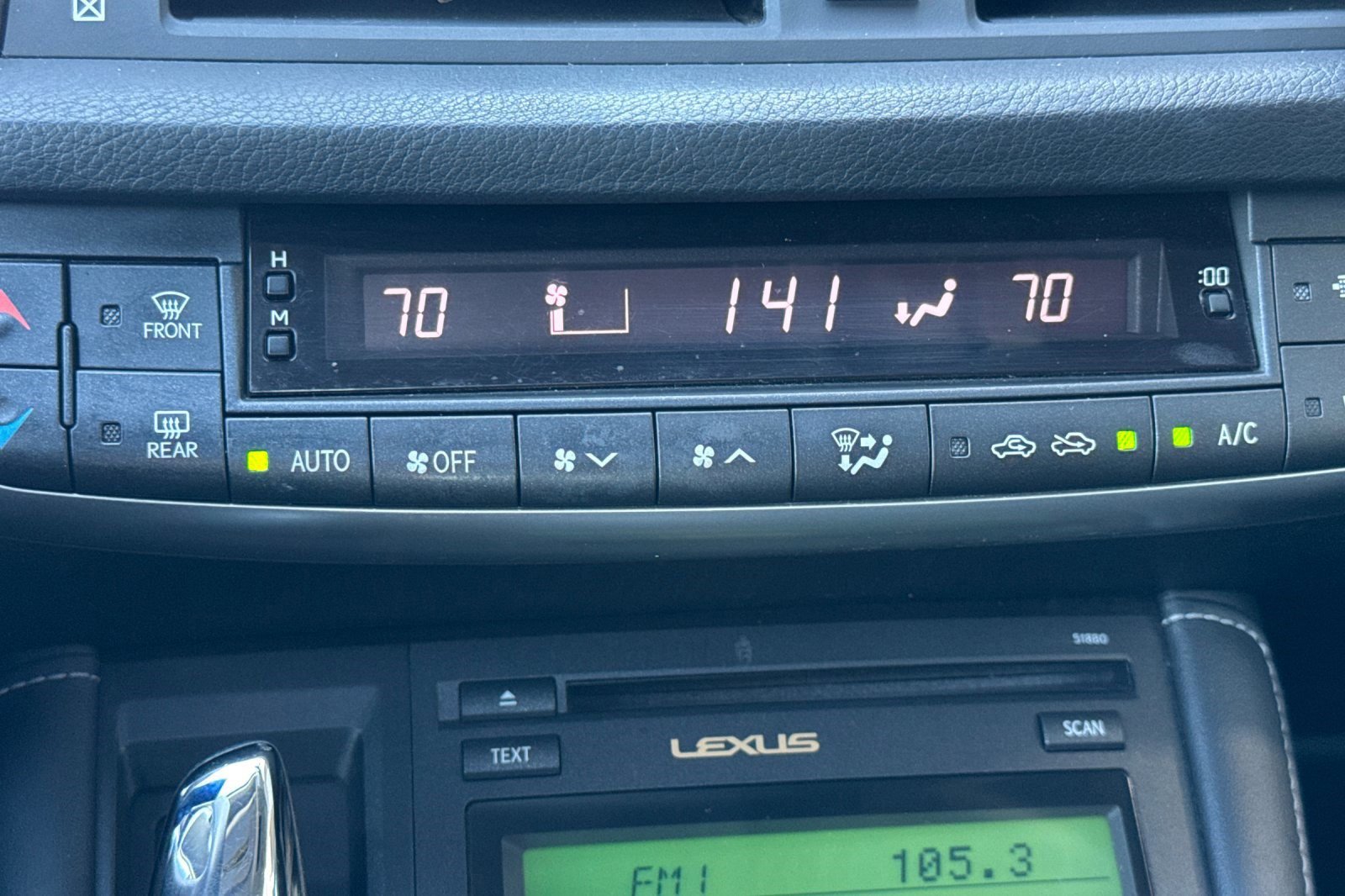 Used 2012 Lexus CT 200h image 24