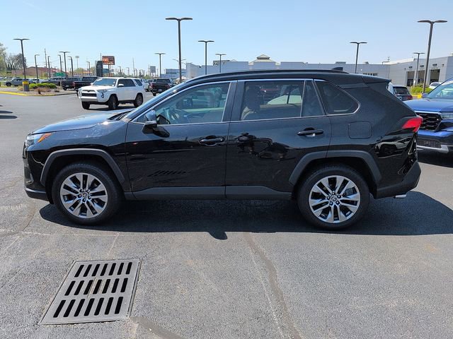 Certified 2023 Toyota RAV4 XLE Premium image 4