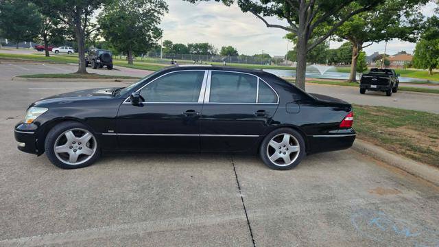 Used 2004 Lexus LS 430 RWD image 3