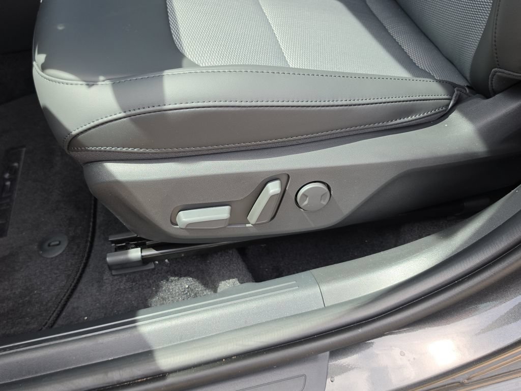 New 2026 Kia Niro Wind FWD image 21