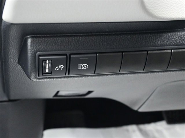 Used 2025 Toyota Corolla LE image 21