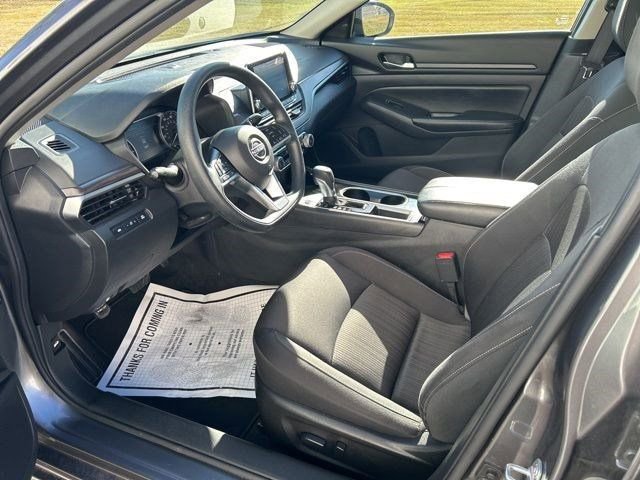 Used 2024 Nissan Altima 2.5 SV image 10