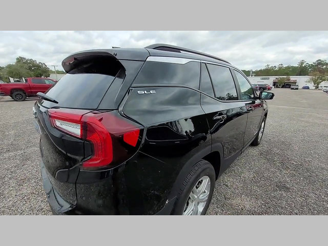 Used 2022 GMC Terrain SLE w/ Driver Convenience Package image 29