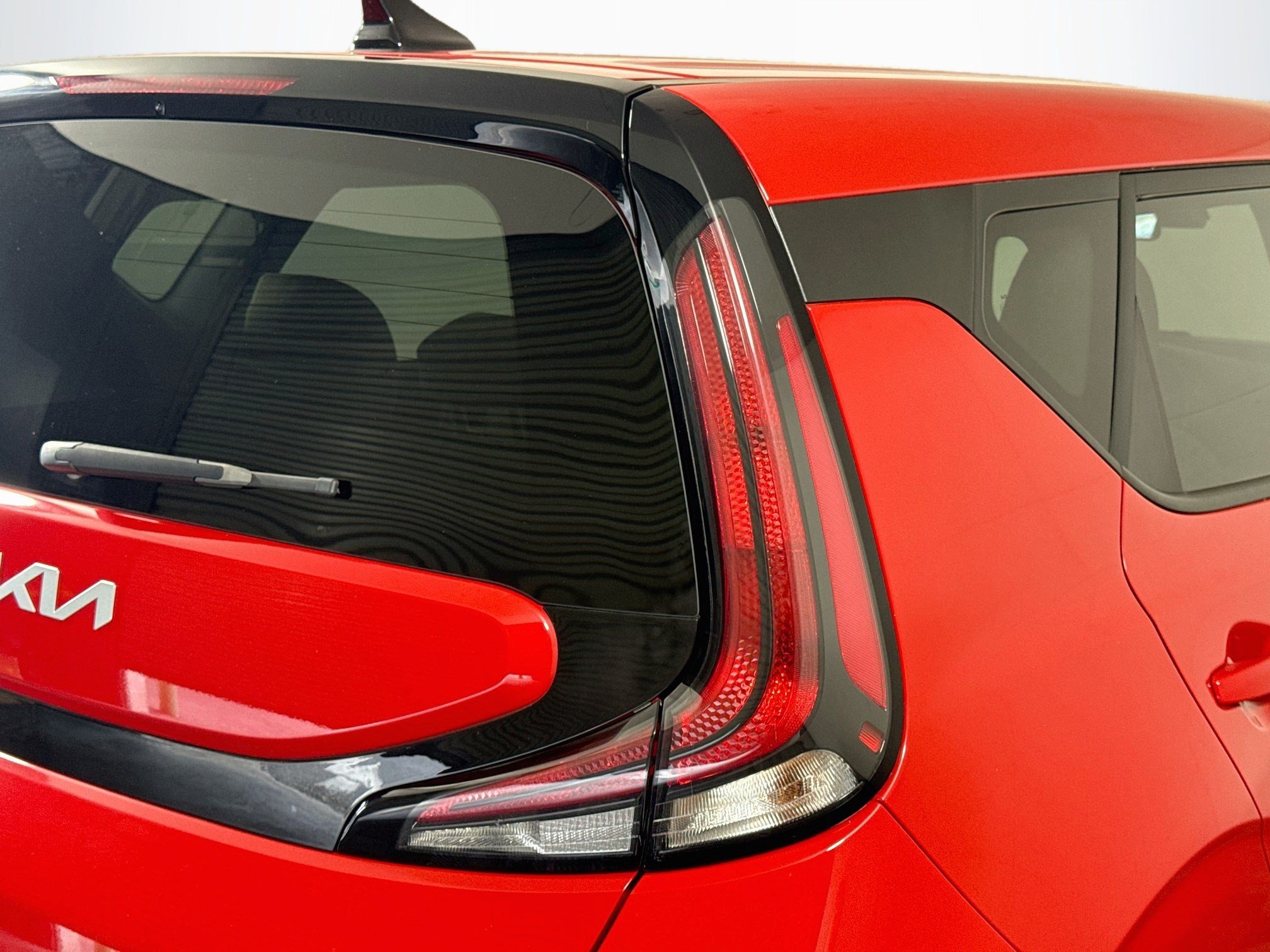 Used 2023 Kia Soul LX w/ LX Technology Package FWD image 33