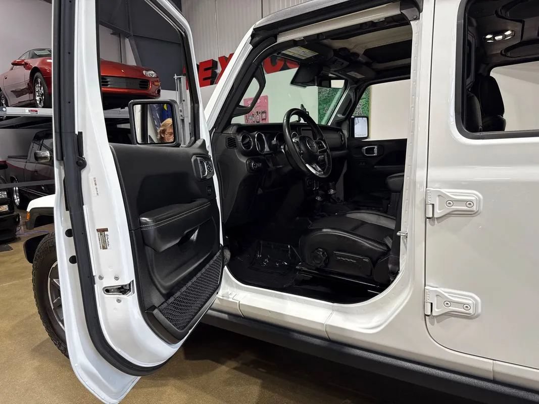 Used 2021 Jeep Gladiator Overland w/ Popular Equipment Package AWD/4WD image 51