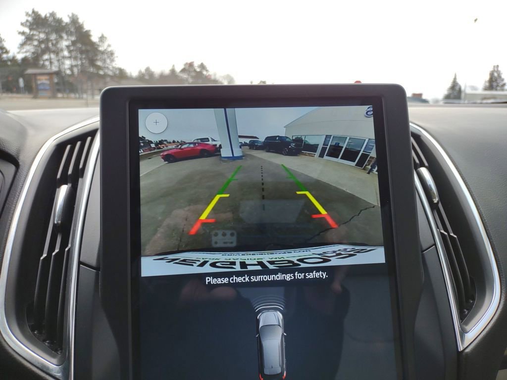 Used 2022 Ford Edge Titanium w/ Class II Trailer Tow Package image 19