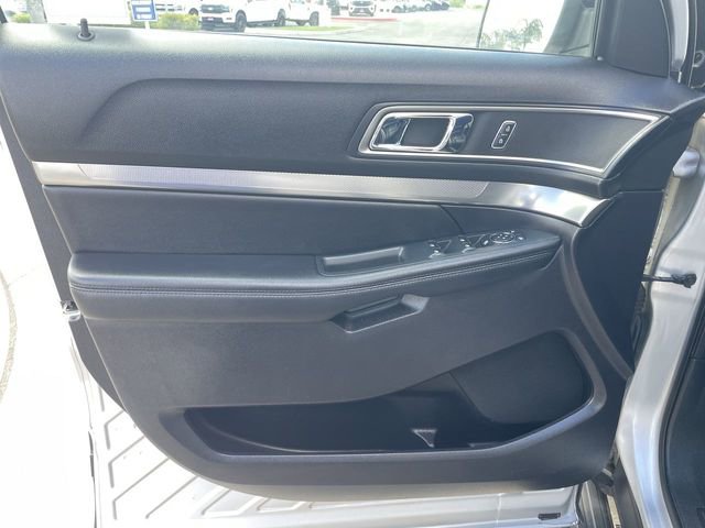 Used 2019 Ford Explorer XLT w/ Equipment Group 202A FWD image 22