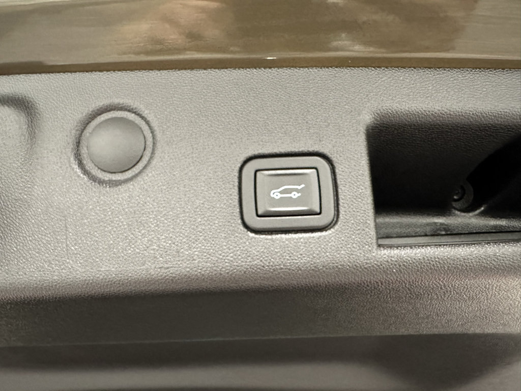 Used 2024 Chevrolet Equinox RS AWD/4WD image 10