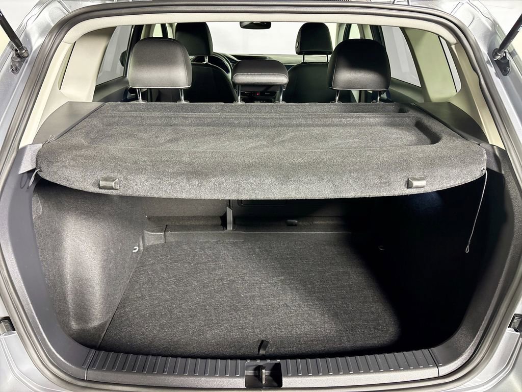 Used 2024 Volkswagen Taos SE image 20