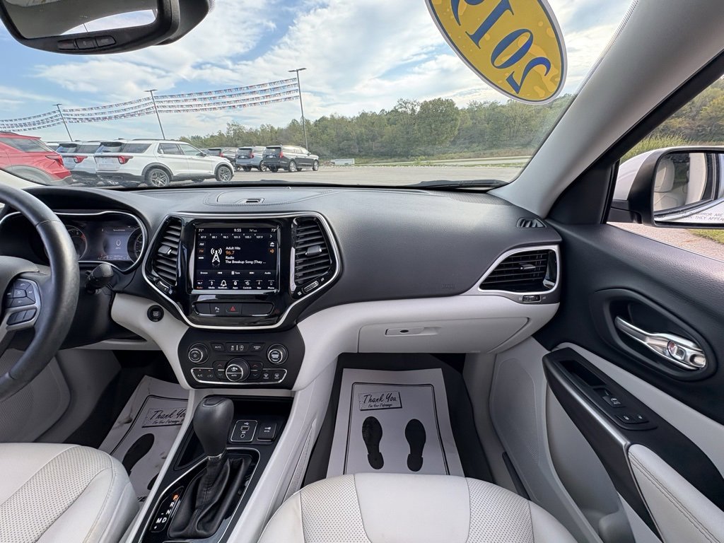 Used 2019 Jeep Cherokee Limited image 33