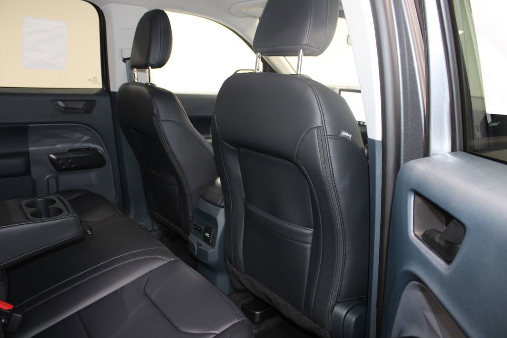 New 2025 Ford Maverick Lariat w/ Black Appearance Package image 29