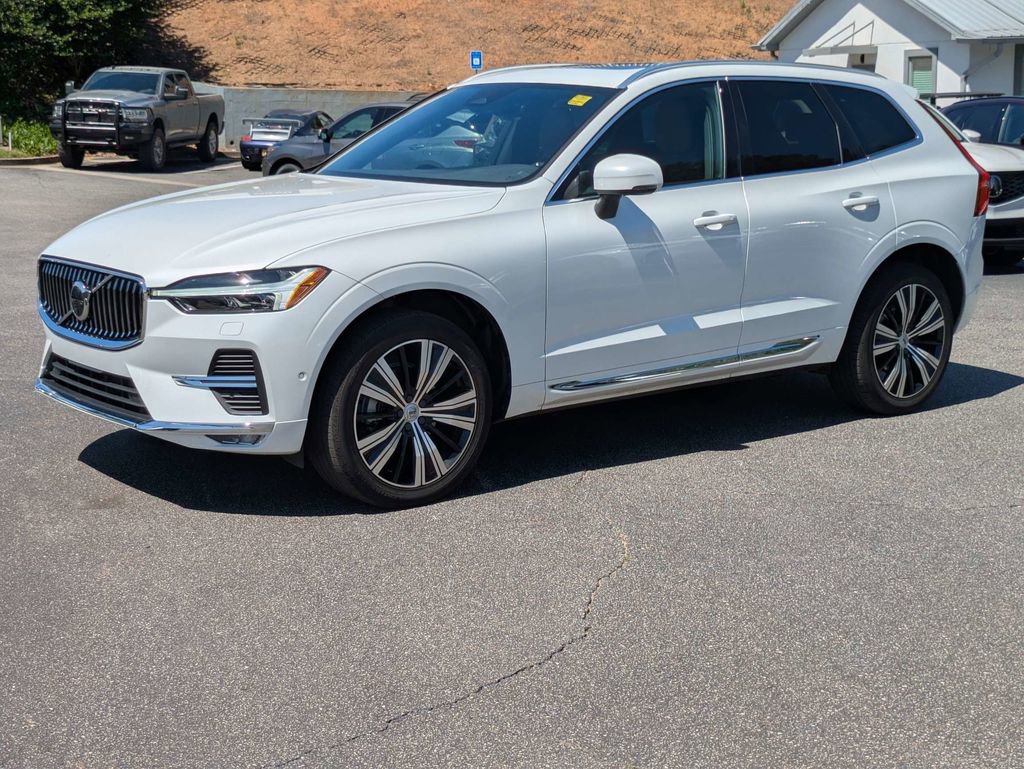 Used 2023 Volvo XC60 B5 Plus w/ Protection Package Premier FWD image 2