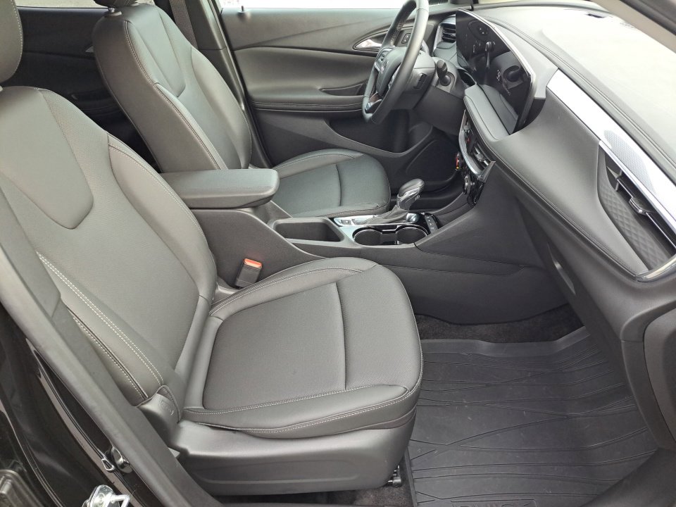 Certified 2024 Buick Encore GX Sport Touring w/ Comfort Package image 15