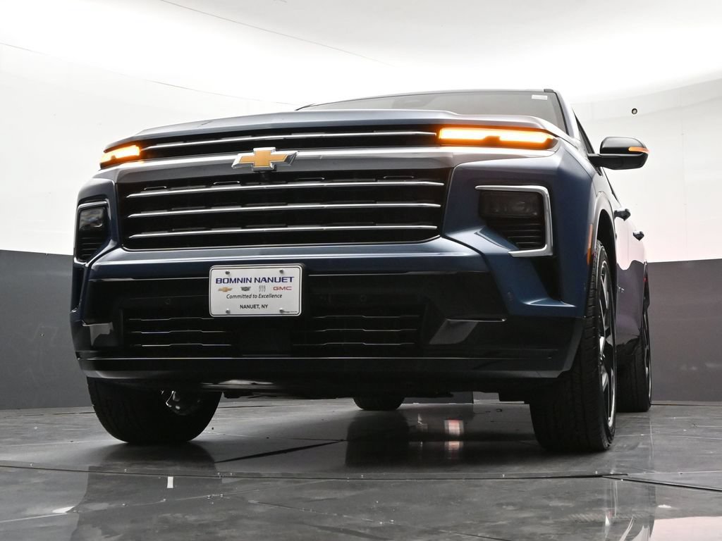 Used 2026 Chevrolet Traverse High Country AWD/4WD image 31