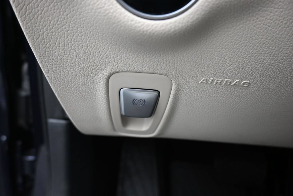 Used 2022 Mercedes-Benz E 350 Sedan w/ AMG Line Exterior image 33
