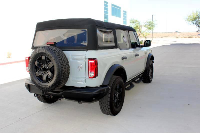 Used 2023 Ford Bronco Black Diamond image 5