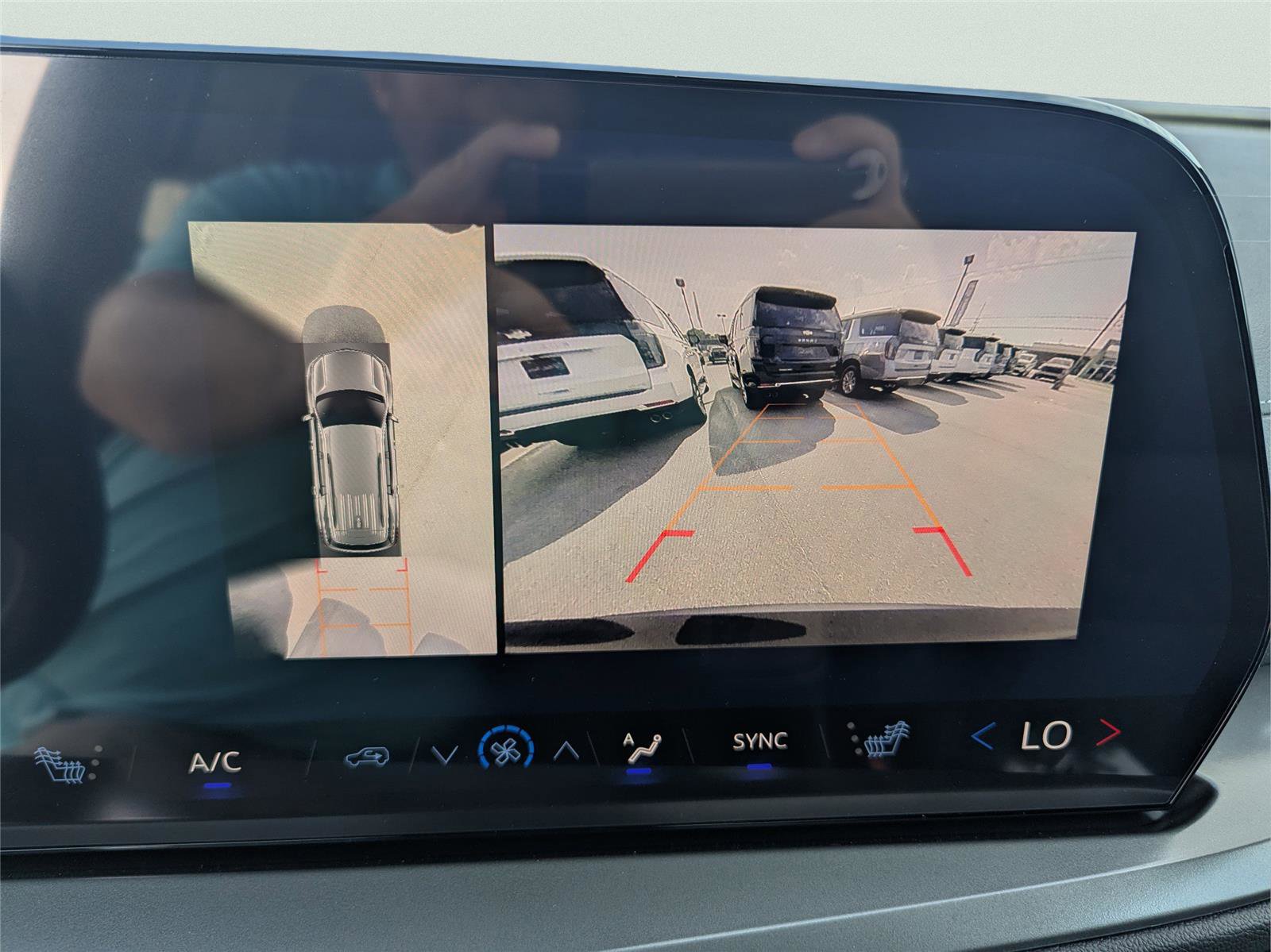 New 2025 Chevrolet Suburban Premier image 50