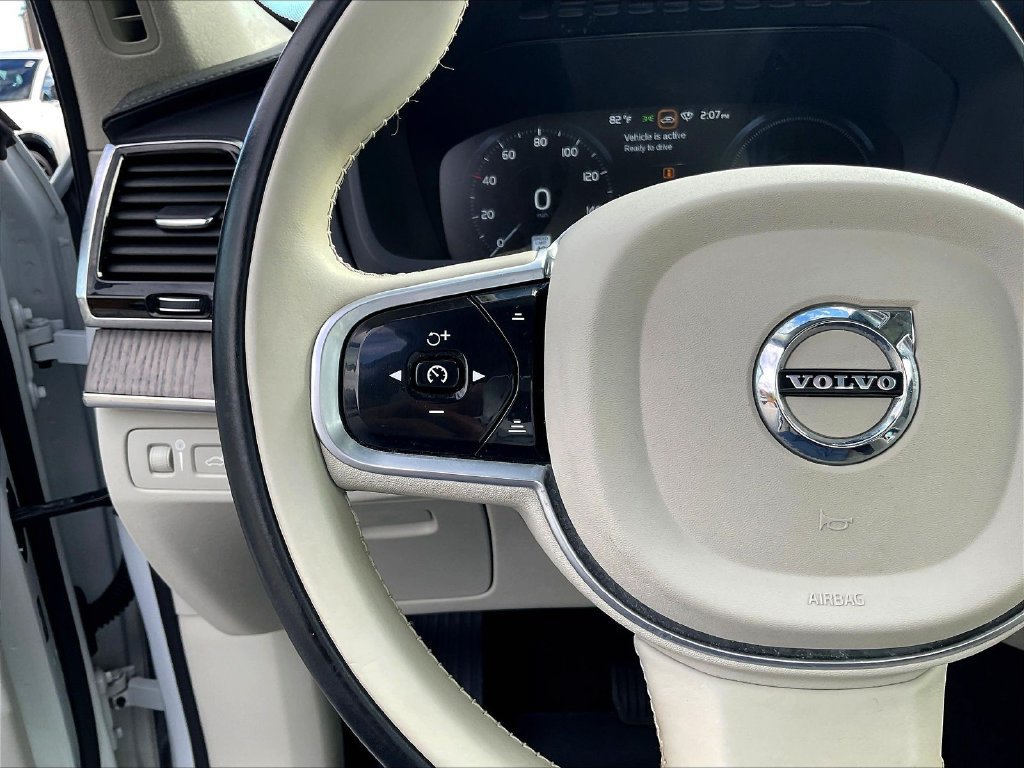 Used 2022 Volvo XC90 T8 Inscription w/ Lounge Package AWD/4WD image 13